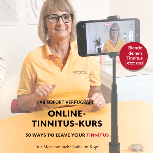 Marion Weiser-Fiala wird mit Handy aufgenommen